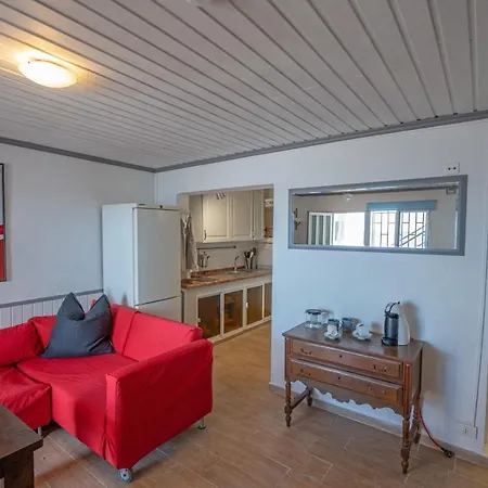 Front Line, Unbeatable Terrace 10m From The Sea Holiday home *
