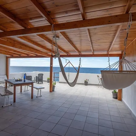 Holiday home Front Line, Unbeatable Terrace 10m From The Sea *