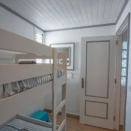 Holiday home Front Line, Unbeatable Terrace 10m From The Sea