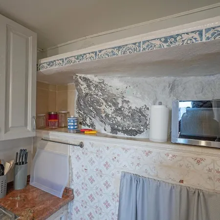 Holiday home Front Line, Unbeatable Terrace 10m From The Sea